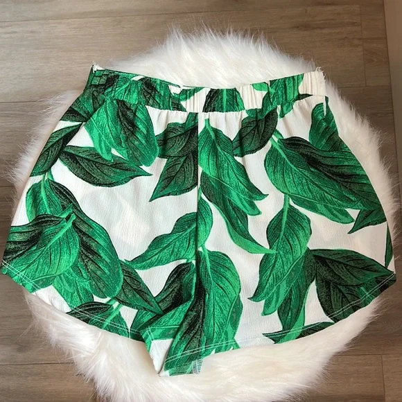 Show Me Your Mumu Martine Short in Palm Palm Stretch - Picture 4 of 4